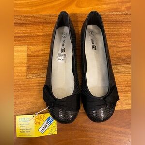 SmartFit Black Sequin Bow Flats for Kids New with box